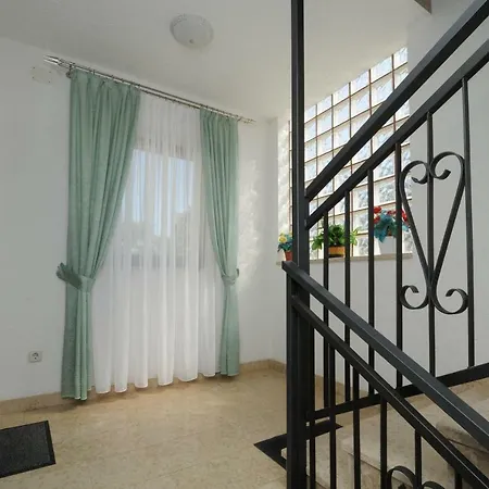 Jasmina Apartman *